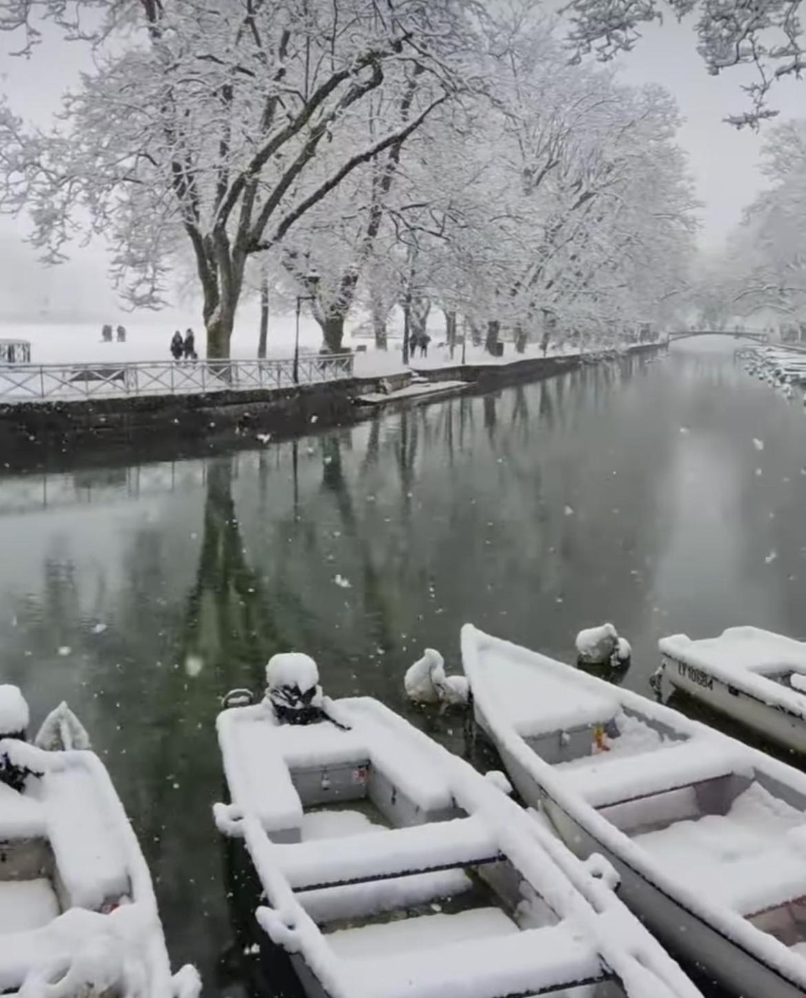 Annecy Sainte Claire Duplex Gare-Lac 4E Etage 4Ou6 Personnes ภายนอก รูปภาพ